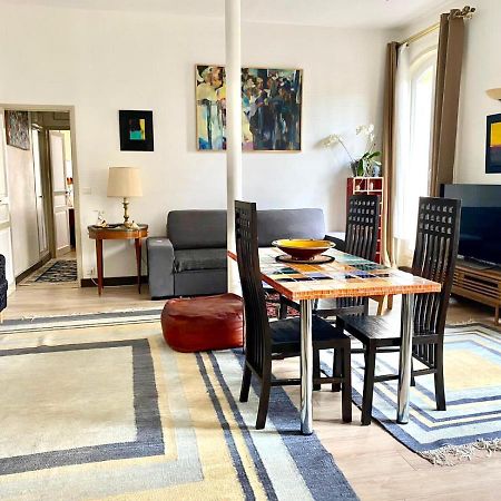 Romantic Apartment In Париж Екстериор снимка