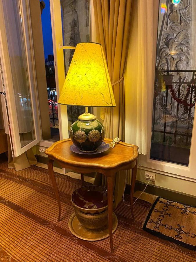 Romantic Apartment In Париж Екстериор снимка