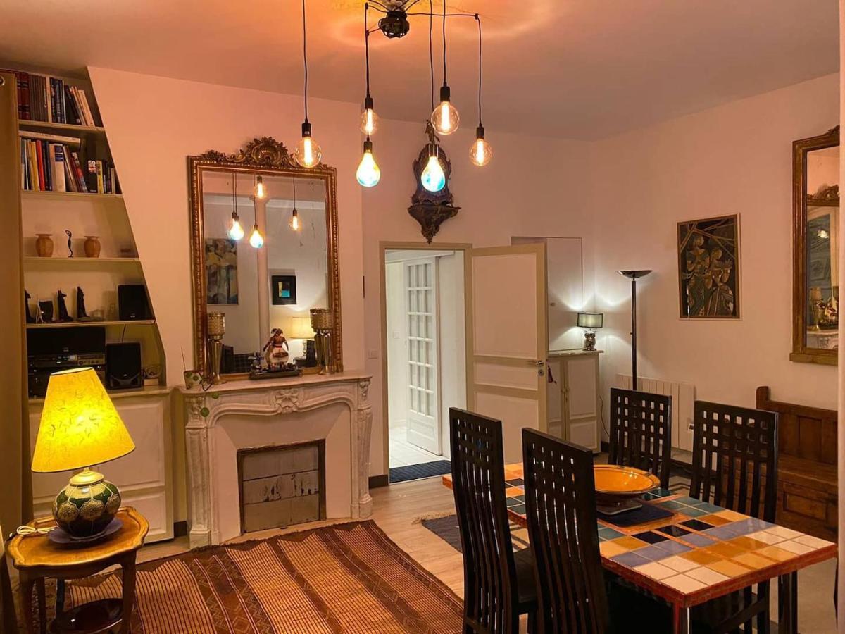 Romantic Apartment In Париж Екстериор снимка