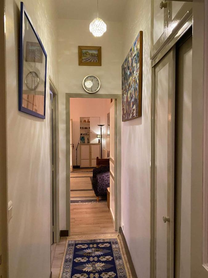Romantic Apartment In Париж Екстериор снимка